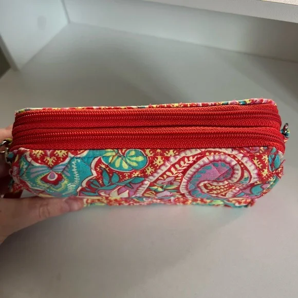 Vera Bradley Zip Around Wristlet Wallet in “Paisley in Paradise” Pattern - Picture 5 of 13